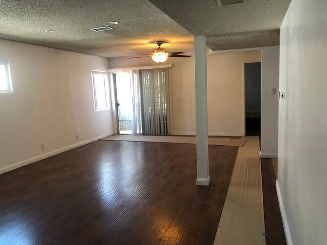 Building Photo - 4410 Dawes Ave