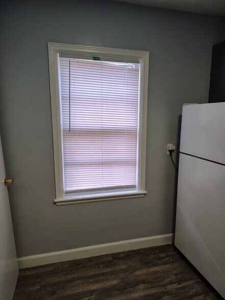 Building Photo - 1709 B St