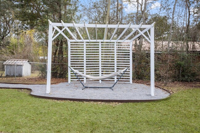 Building Photo - 10104 Johns Bayou Rd