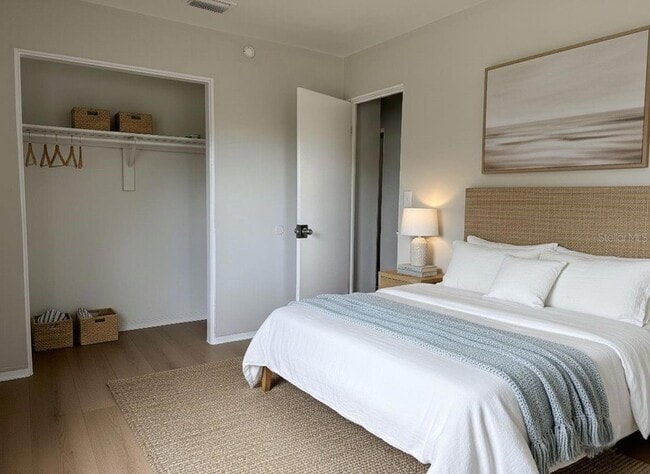 Building Photo - 900 40th St S