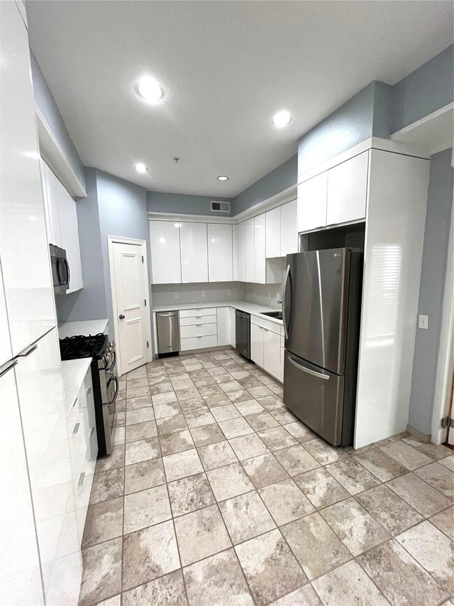 Building Photo - 3409 Haynie Ave