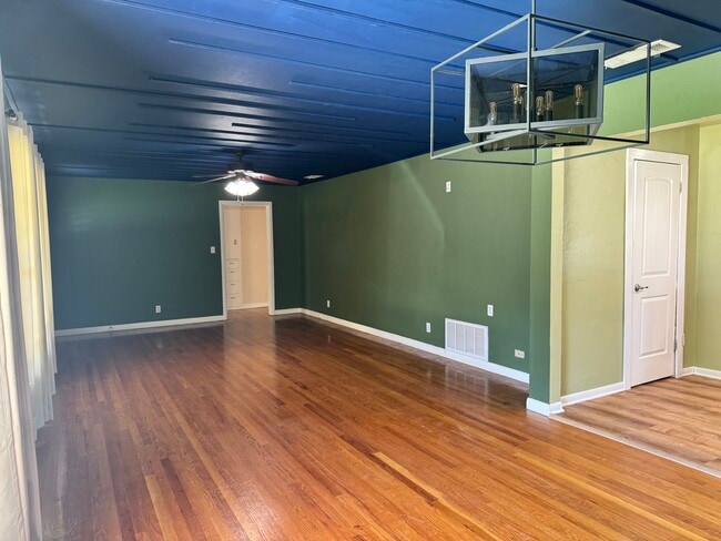 Building Photo - 3412 S Rusk St