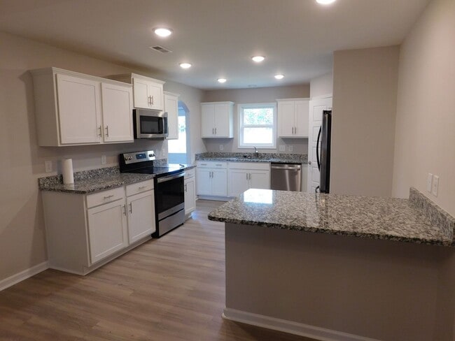 Building Photo - 500 Odham Ln