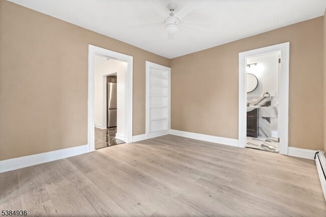 Building Photo - 29 Ligham St