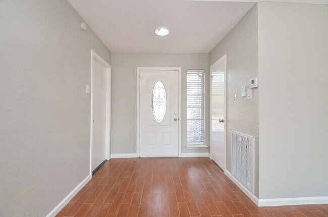 Building Photo - 155 April Waters Dr W