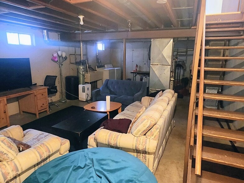 Basement with Laundry - 2021 Frisch Rd