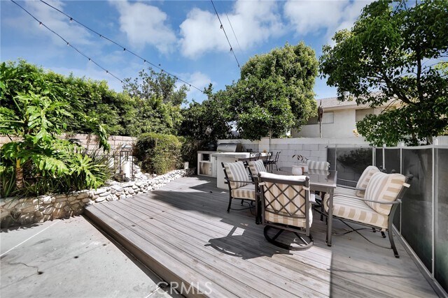 Building Photo - 2211 Silk Tree Dr