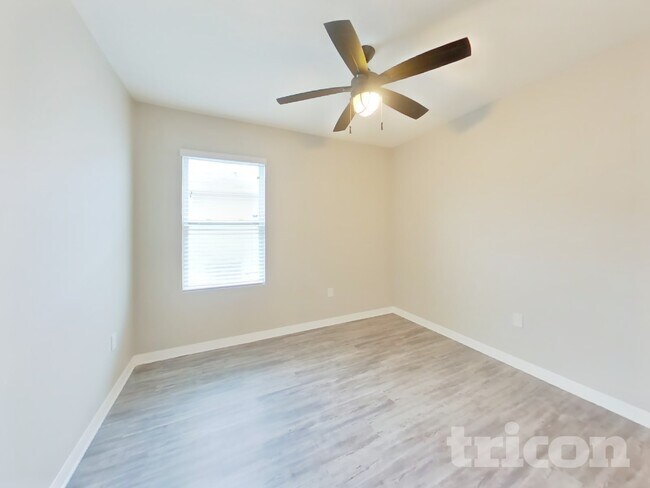 Building Photo - 5131 Star Ruby Ave