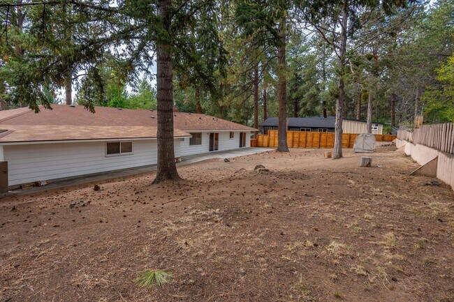 Building Photo - West Hills 4 Bdrm+, 3 Bath Mid Century - A...