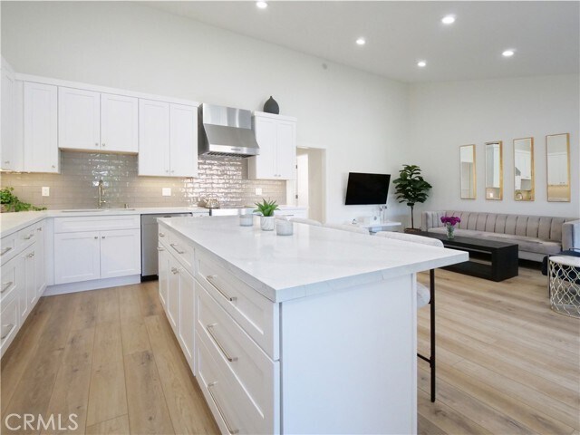 Building Photo - 822 Camino Real