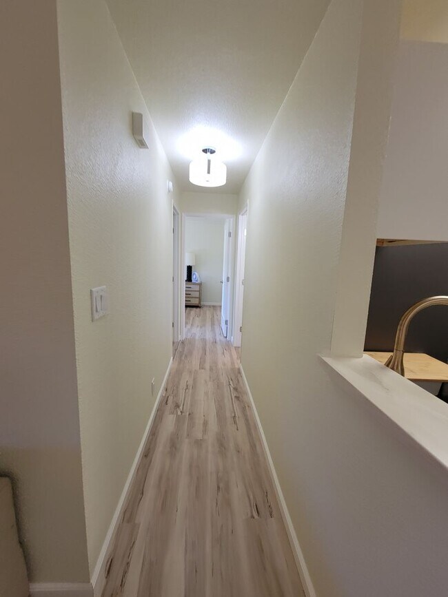 Building Photo - Furnished Downstairs Unit In North Kihei