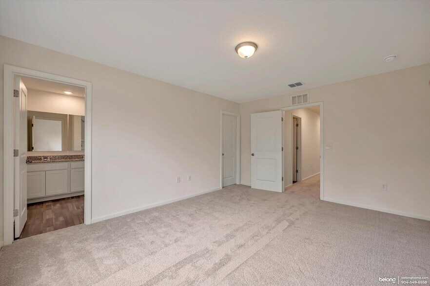 Building Photo - 45105 Red Brick Dr