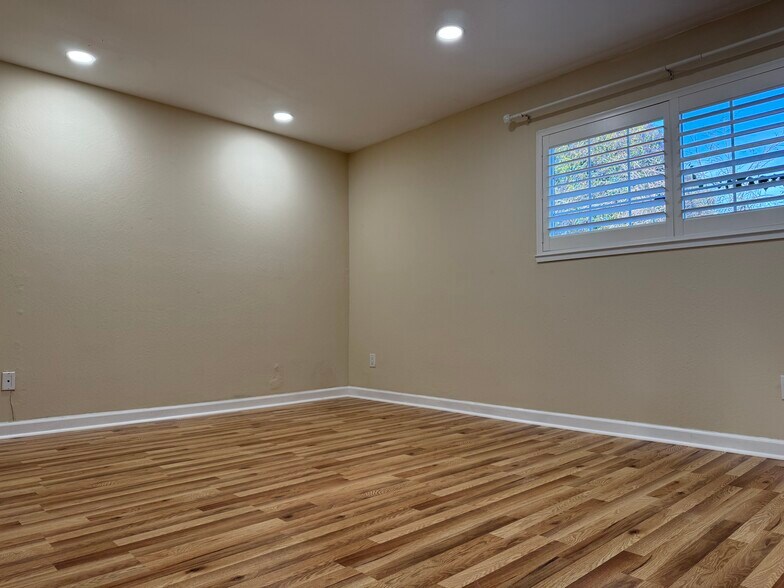 Master bedroom - 1650 Farm Bureau Rd