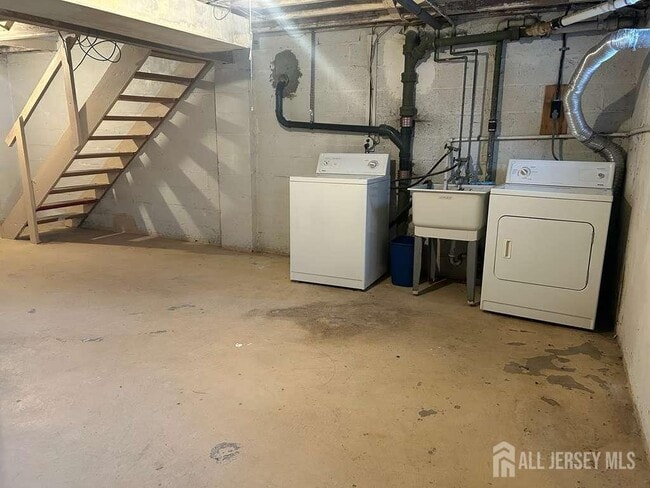 Building Photo - 36 Kate Ln