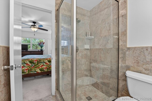 Building Photo - 1021 Hillsboro Mile