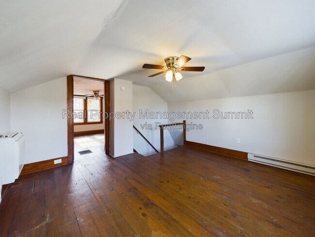 Building Photo - 2408 Poplar St