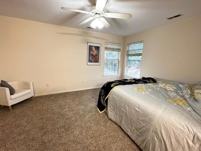 Building Photo - 1511 Legend Trail Dr