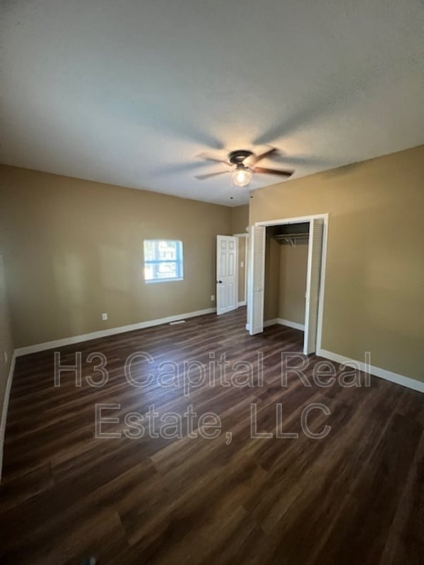 Building Photo - 232 N Hesperia St
