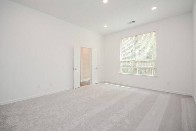 Building Photo - 571 Dry Fork Ln