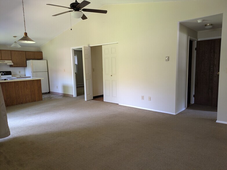 Building Photo - 137 Thimbleberry Rd