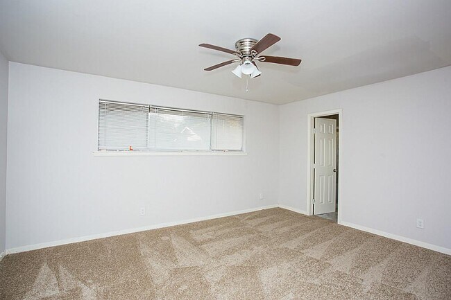 Building Photo - 6407 Nuben St