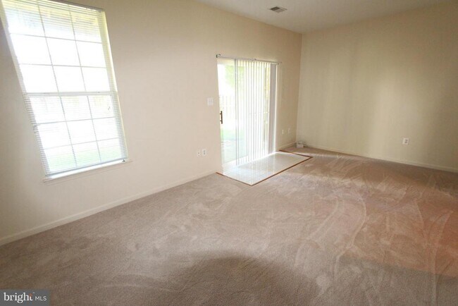 Building Photo - 46180 Chester Terrace