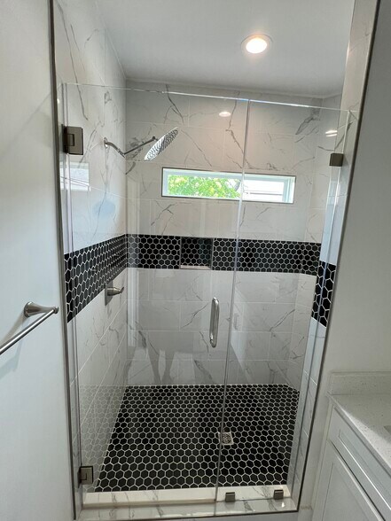 Building Photo - 1072 Zophi St