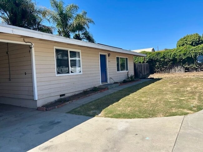 Building Photo - 4576 Auhay Dr