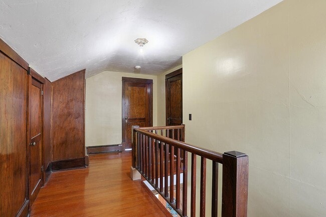 Building Photo - 705 N 5th Ave