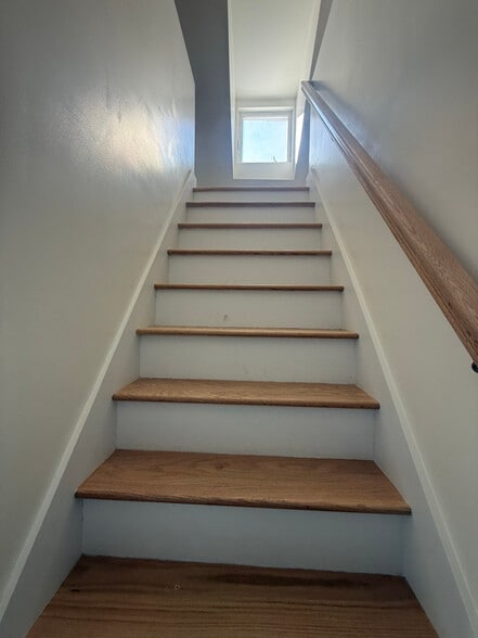 Building Photo - 9-01 150th St