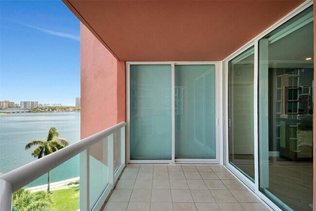 Building Photo - 3370 Hidden Bay Dr