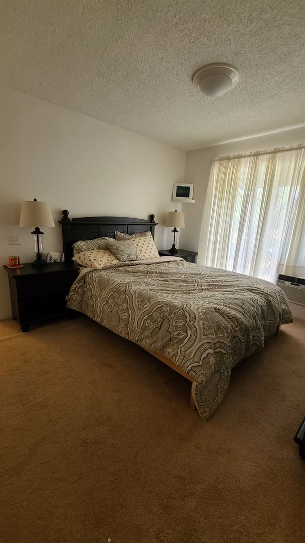 Building Photo - Fully Furnished 2bdrm / 1.5bath unit for $...