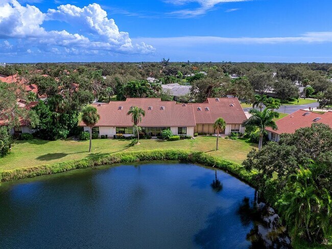 Building Photo - 6094 Wilshire Blvd