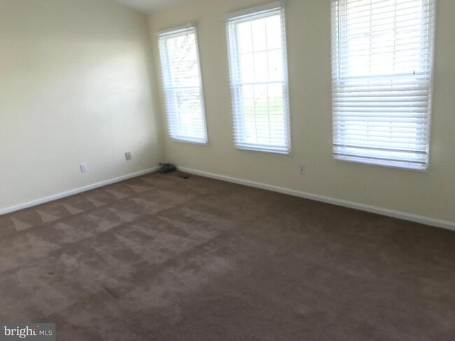 Building Photo - 13711 Springhaven Dr