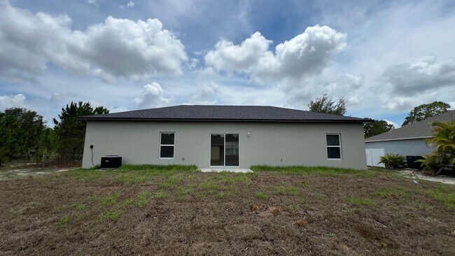 Building Photo - Stunning 3-Bed, 2-Bath Home in Palm Bay!