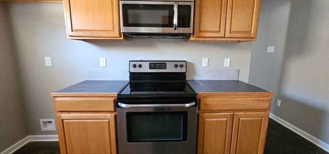 Building Photo - 4 Santiago Dr