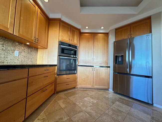 Building Photo - 24 Paliuli Way