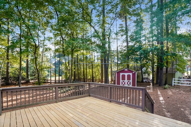 Building Photo - Spacious 3-Bed, 2.5-Bath Single Family Hom...