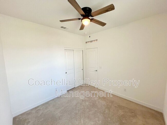 Building Photo - 76279 Cambridge Dr