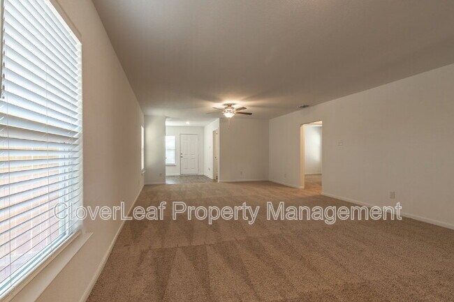 Building Photo - 744 Shoal Crk