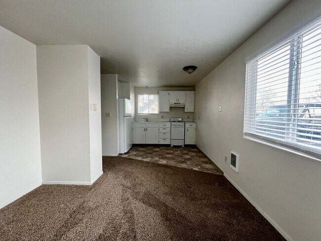 Building Photo - 4212 S 3rd St