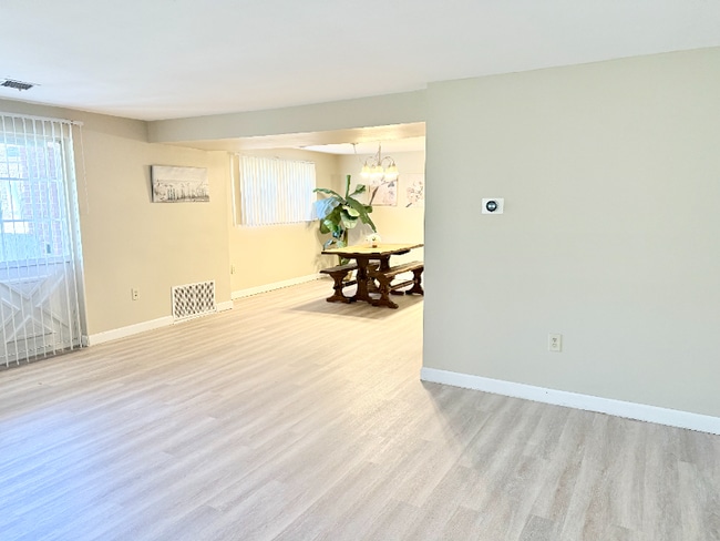 Building Photo - 5 Louisburg Square