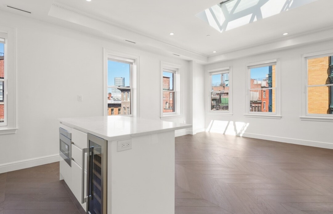 Building Photo - 537 Boylston St