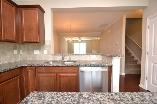 Building Photo - 327 Dove Cottage Ln