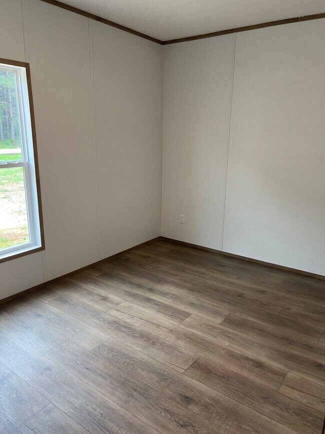 Building Photo - New! Move In Ready & Close to Downtown Aynor!