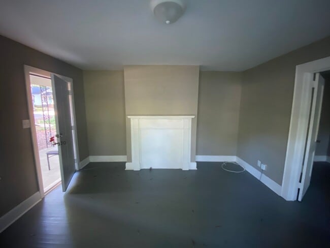 Building Photo - 1/1 duplex in shelby, nc