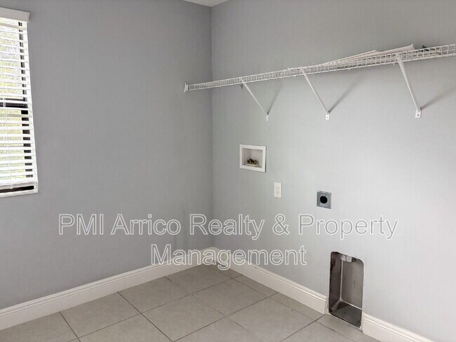 Building Photo - 12860 Satin Lily Dr