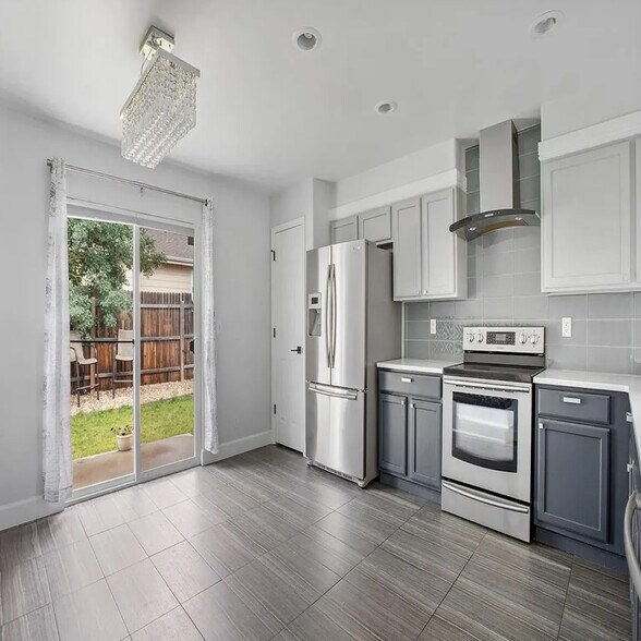 Building Photo - 5560 Kalispell St