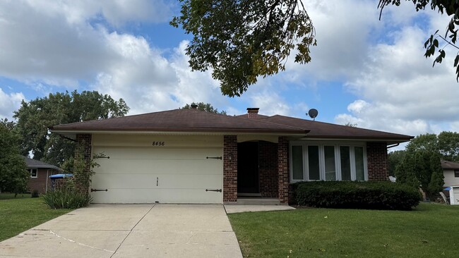 Primary Photo - 8456 Dixon Ct
