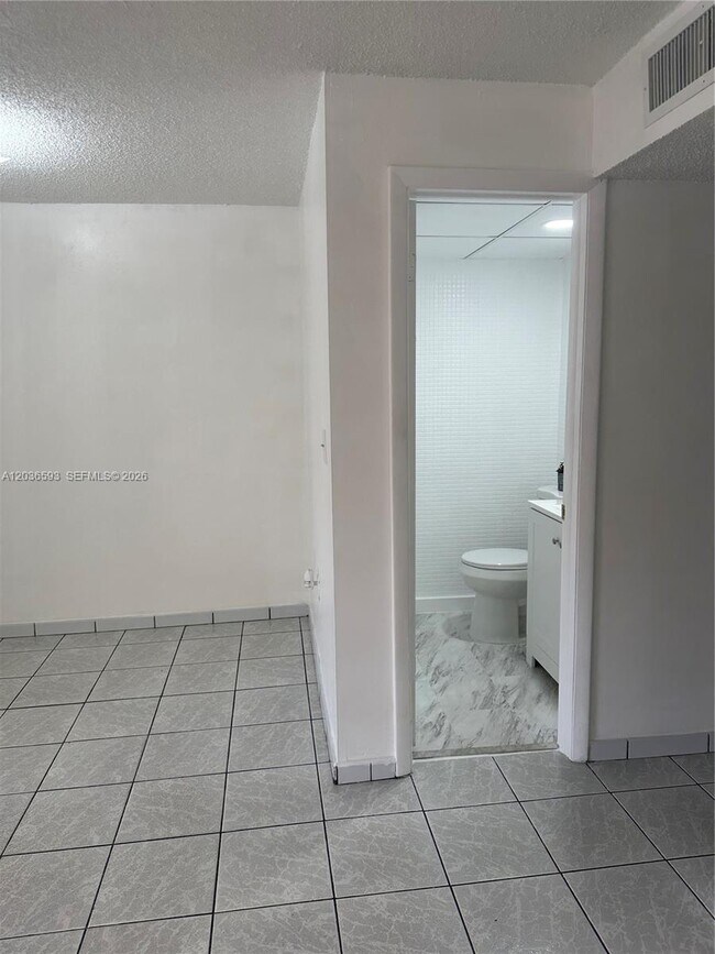 Building Photo - 1855 W 60th St